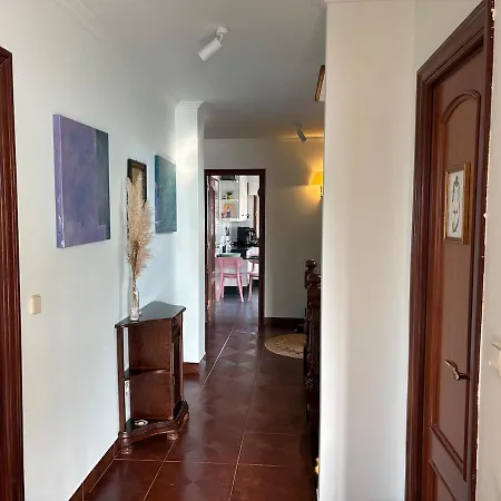 The Eira - Spacious Duplex With Lush Garden *