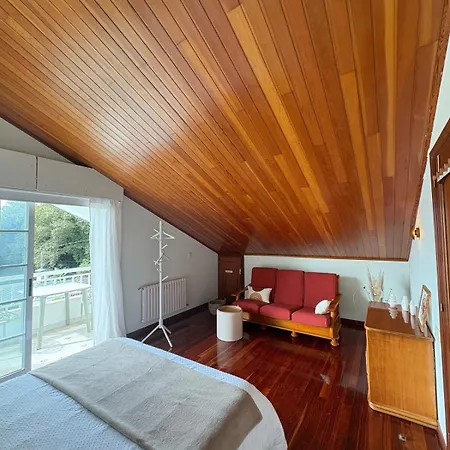 The Eira - Spacious Duplex With Lush Garden Нигран