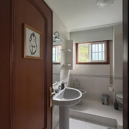 The Eira - Spacious Duplex With Lush Garden *