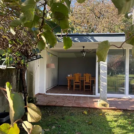 The Eira - Spacious Duplex With Lush Garden