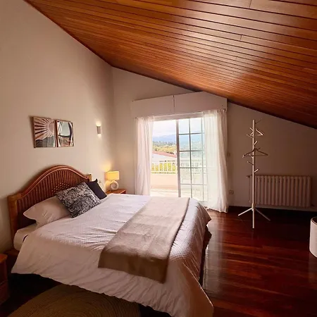 Дом отдыха The Eira - Spacious Duplex With Lush Garden *