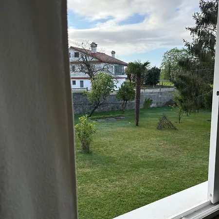 The Eira - Spacious Duplex With Lush Garden * Нигран